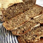 dinkelbrot mit sonnenblumenkernen